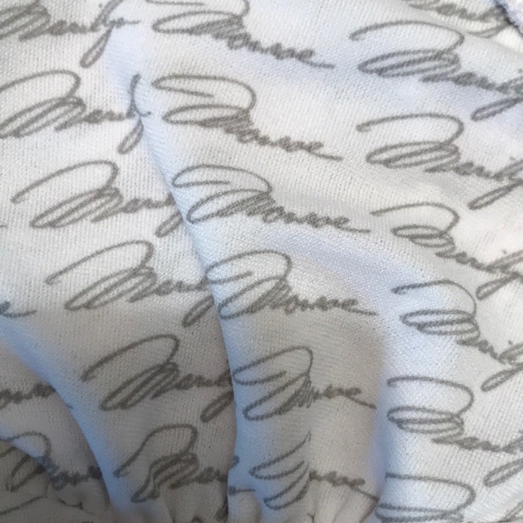 American flag. Marilyn Monroe - Picture 2 of 2